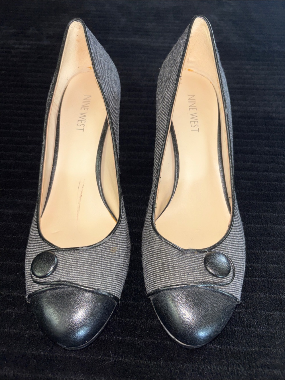 Nine West Sz 8.5 Gray and Black Cap-Toe Button Pumps- 3.5” heel